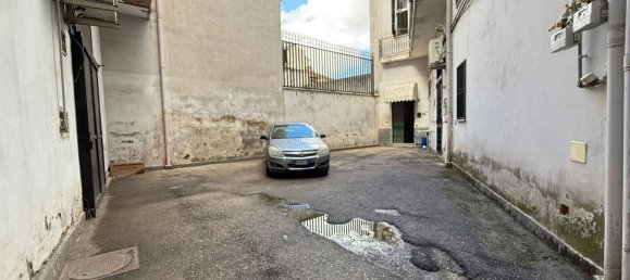 Apartamento de 2 dormitorios en Casoria, Italy No. 327083 6