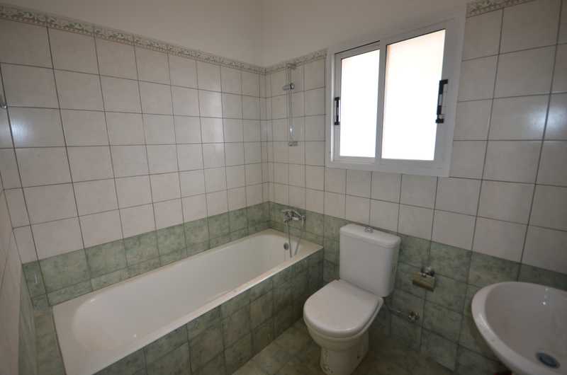 4 bedrooms Villa in Tala, Cyprus No. 18410