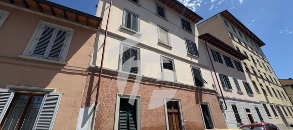 Apartamento de 2 dormitorios en Florence, Italy No. 313408 2