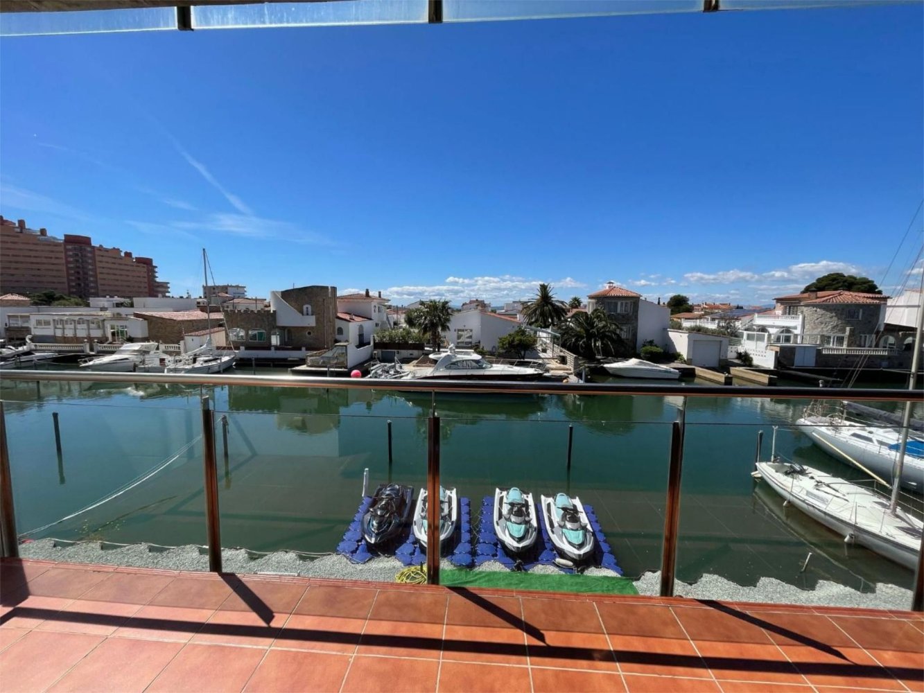 Квартира с 2 спальнями в Розы, Испания № 186753