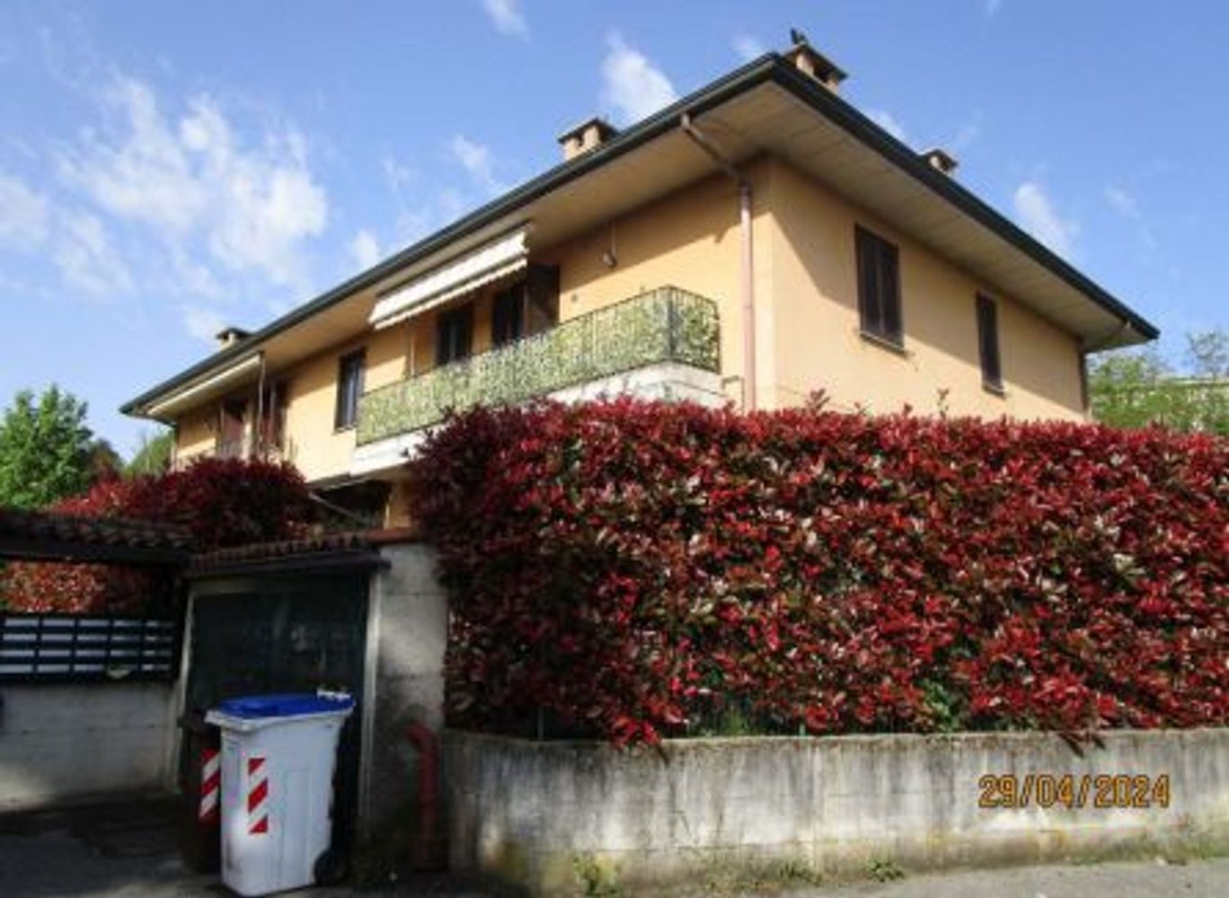 3غرفة شقة في Carate Brianza, Italy رقم 3676