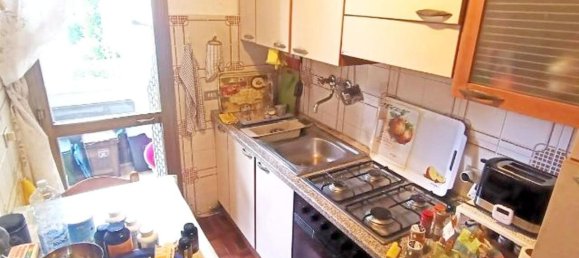 3-salle Appartement à Viareggio, Italy No. 139965 12