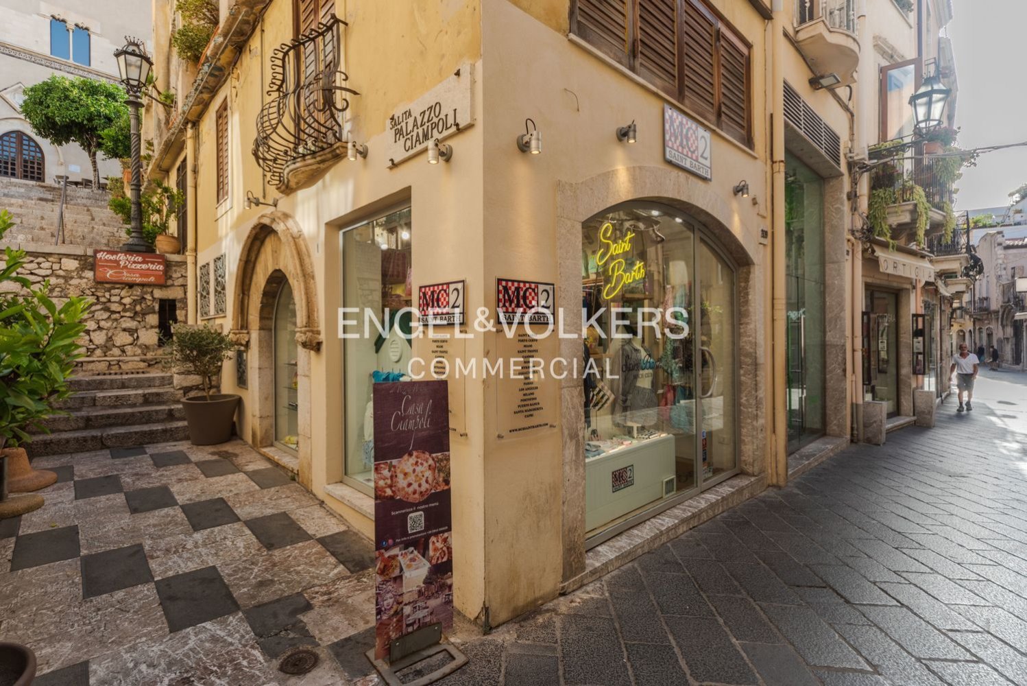 38m² Commercial property in Taormina, Italy No. 292909