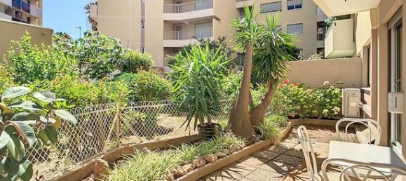 2 Schlafzimmer Wohnung in Saint-Raphael, France, Nr. 286899 13