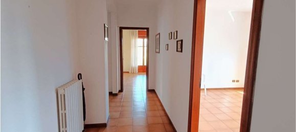 6 rooms Apartment in Settingiano, Italy No. 274333 9
