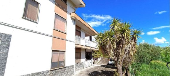 6 rooms Apartment in Settingiano, Italy No. 274333 4
