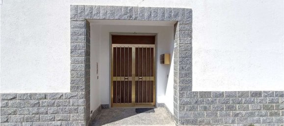 6 rooms Apartment in Settingiano, Italy No. 274333 5