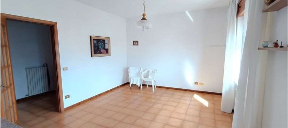 6 rooms Apartment in Settingiano, Italy No. 274333 13