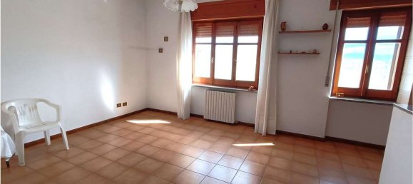 6 rooms Apartment in Settingiano, Italy No. 274333 11