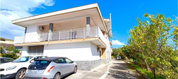 6 rooms Apartment in Settingiano, Italy No. 274333 3