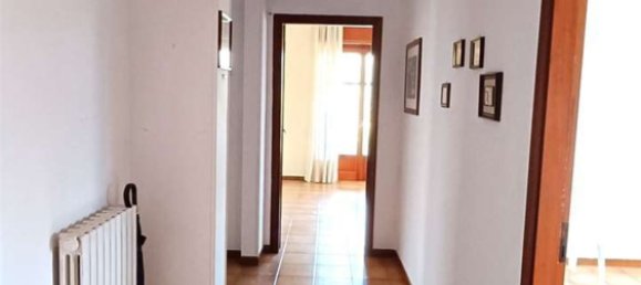 6 rooms Apartment in Settingiano, Italy No. 274333 10