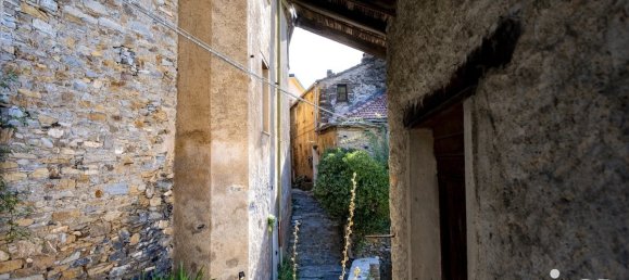 2 bedrooms House in Casanova Lerrone, Italy No. 375789 8