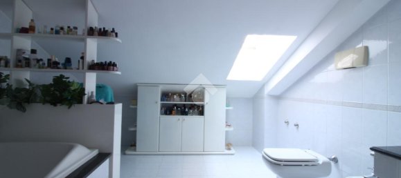 Duplex de 5 divisões em Casagiove, Italy N.º 135763 21