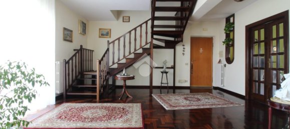 Duplex de 5 divisões em Casagiove, Italy N.º 135763 2