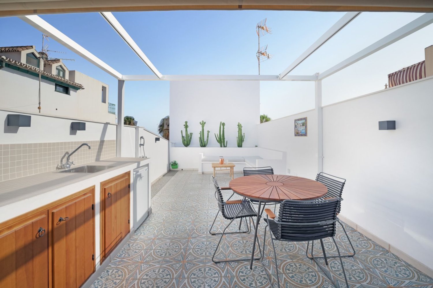 2 bedrooms House in Caleta de Velez, Spain No. 104793