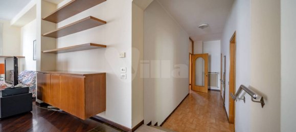 3 غرف نوم فيلا في Bosisio Parini, Italy رقم 303505 18