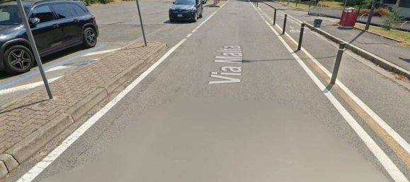 207m² Commercial property in Brescia, Italy No. 359646 3