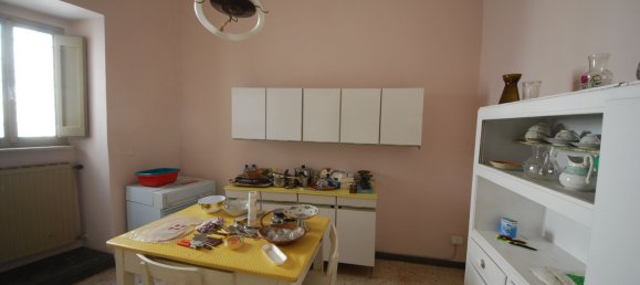 11 rooms Apartment in Spoleto, Italy No. 78076 3