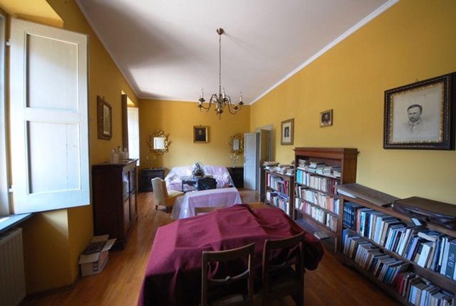11 rooms Apartment in Spoleto, Italy No. 78076
