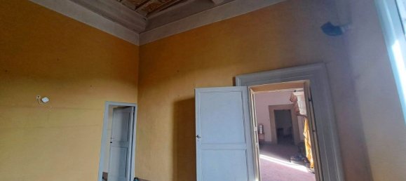 11 rooms Apartment in Spoleto, Italy No. 78076 13