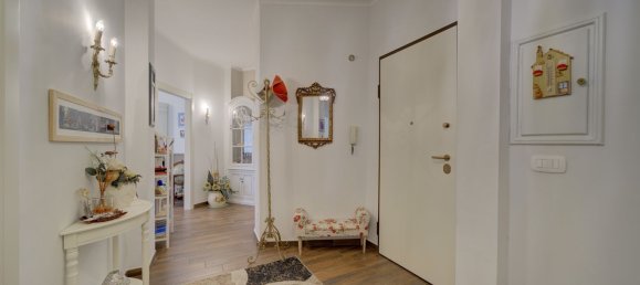 Apartamento de 4 habitaciónes en Turin, Italy No. 140897 7