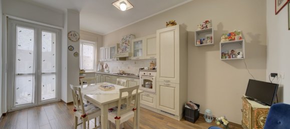 Apartamento de 4 habitaciónes en Turin, Italy No. 140897 16