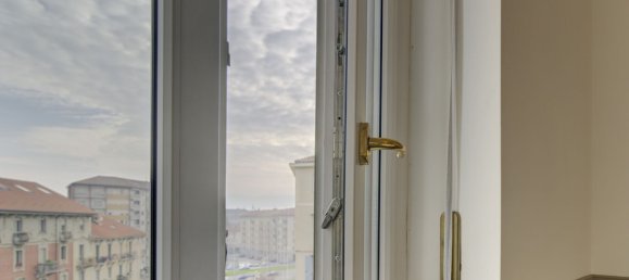 Apartamento de 4 habitaciónes en Turin, Italy No. 140897 14