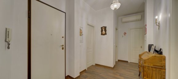 Apartamento de 4 habitaciónes en Turin, Italy No. 140897 6