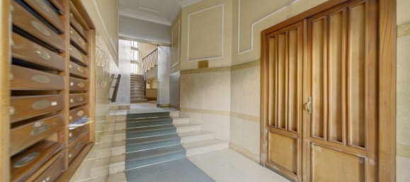 Apartamento de 4 habitaciónes en Turin, Italy No. 140897 2