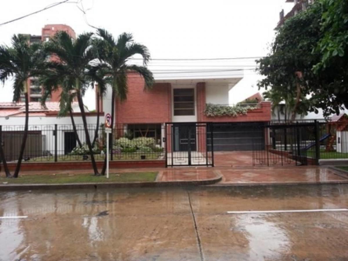 Дом с 4 спальнями в Атлантико, Колумбия № 9317