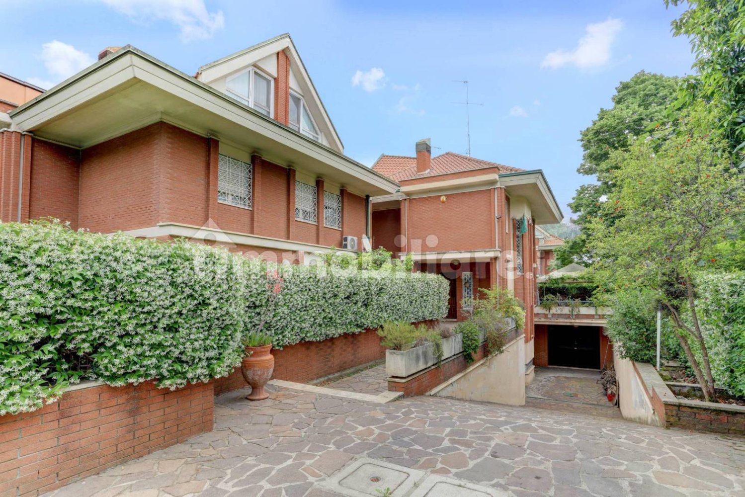 3 bedrooms Villa in Latina, Italy No. 285390