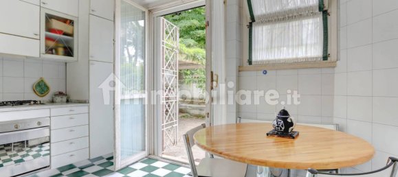 3 bedrooms Villa in Latina, Italy No. 285390 2