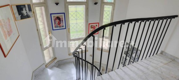 3 bedrooms Villa in Latina, Italy No. 285390 5