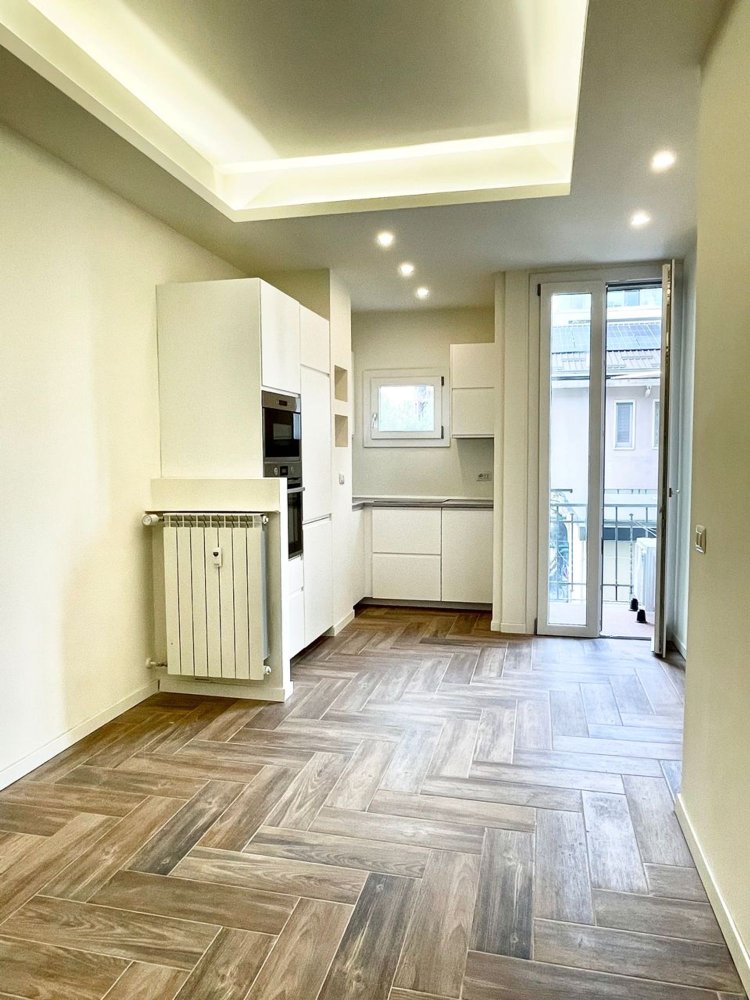 2 Schlafzimmer Wohnung in Milan, Italy, Nr. 392337