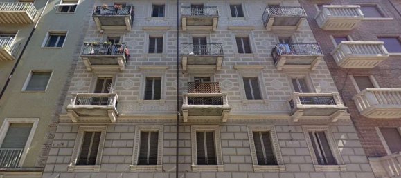 3 rooms Apartment in Turin, Italy No. 10325 3