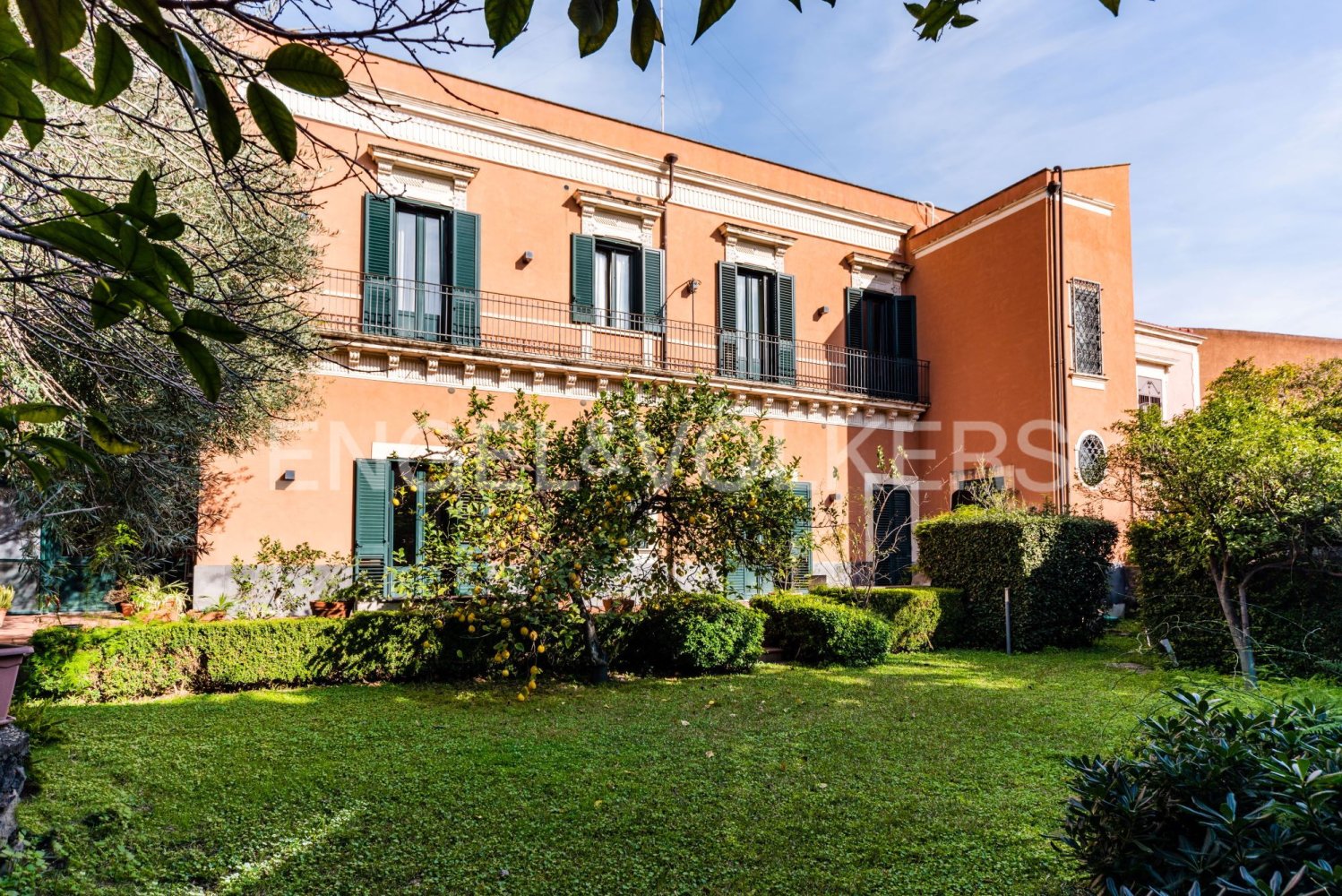 4 bedrooms Villa in Catania, Italy No. 128402