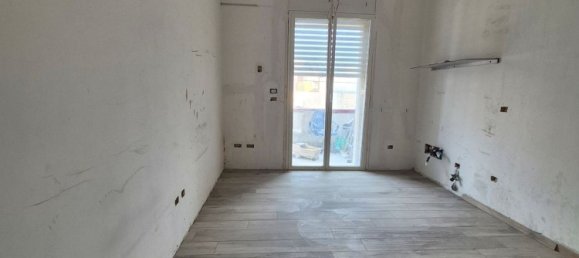 Дом с 2 спальнями в Lequile, Италия № 337427 4