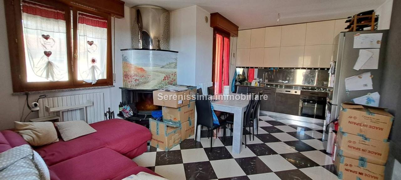 3 rooms Apartment in Vallefoglia, Italy No. 123914