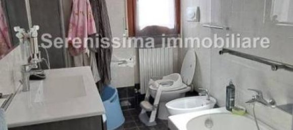 3 rooms Apartment in Vallefoglia, Italy No. 123914 4