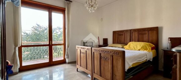 5 rooms Apartment in Asti, Italy No. 258959 13
