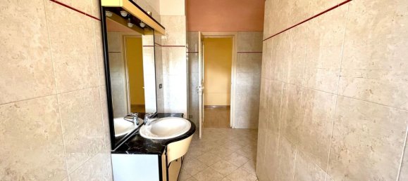 4 chambres Appartement à Rivoli, Italy No. 339868 20