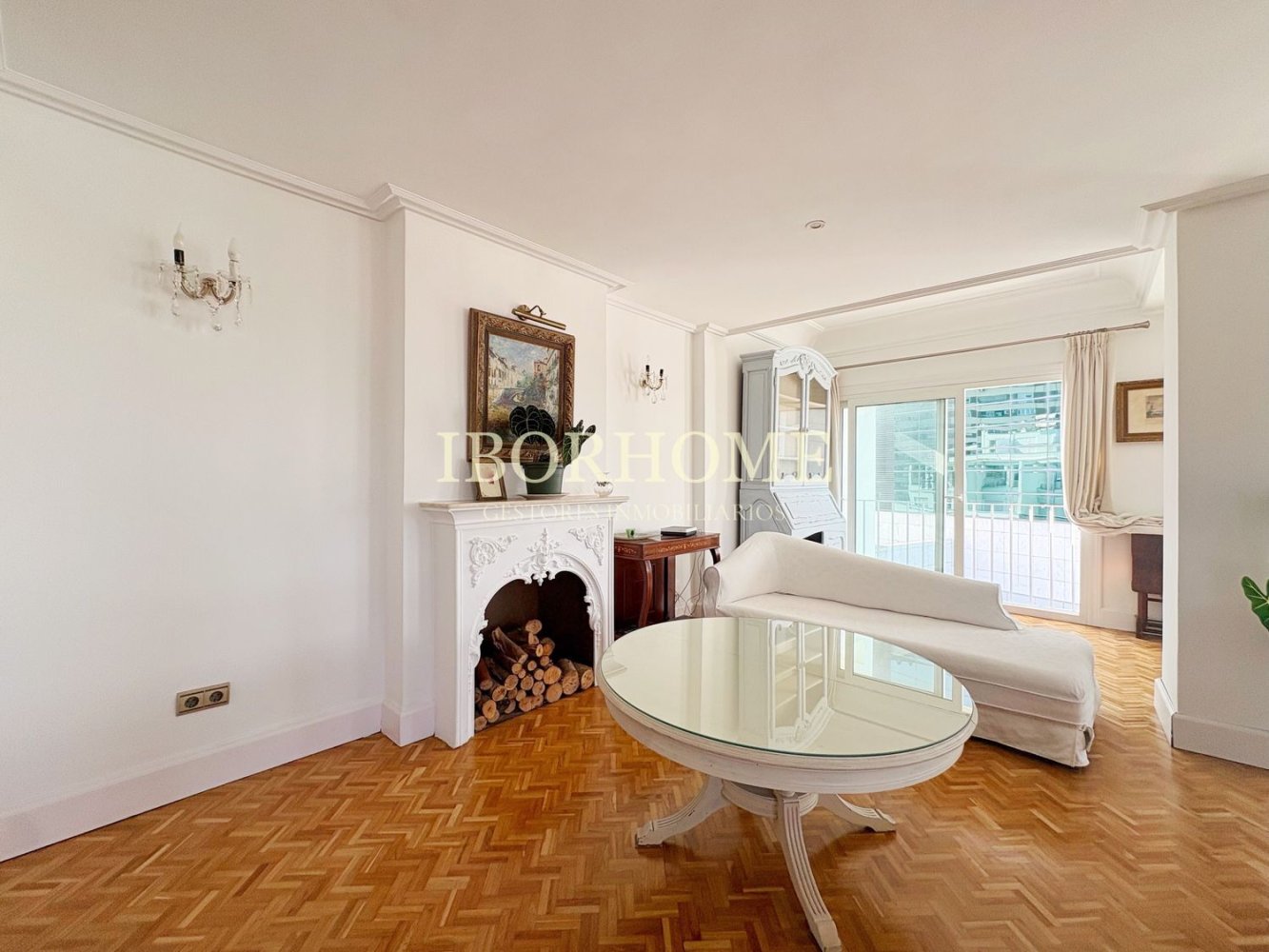 Dúplex de 4 dormitorios en Cádiz, Spain No. 157948