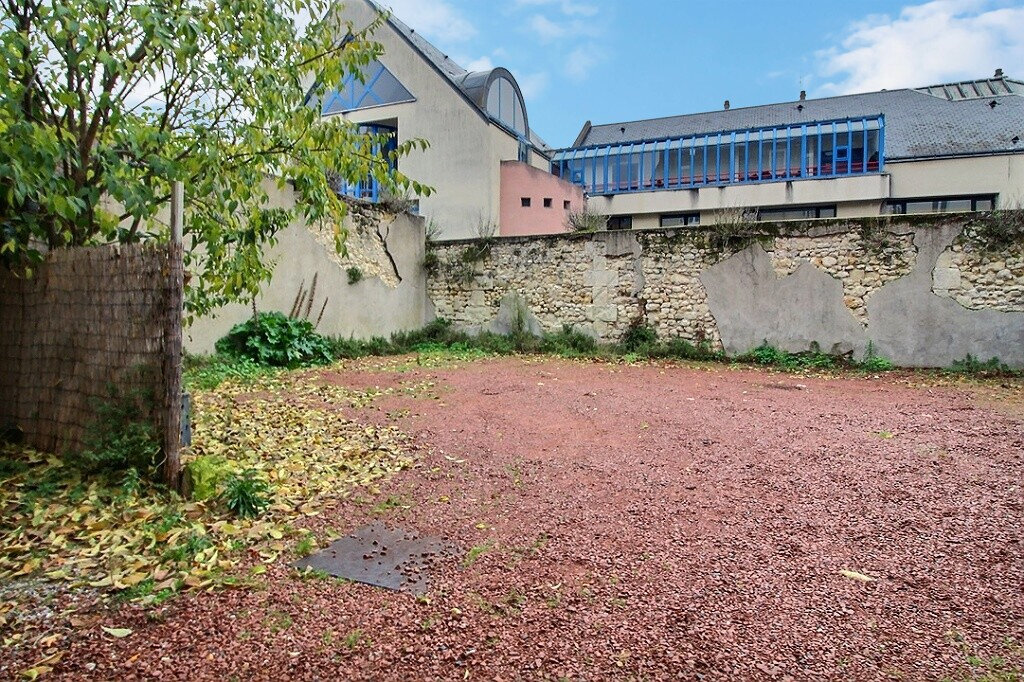  Parking in Tours, France No. 77572