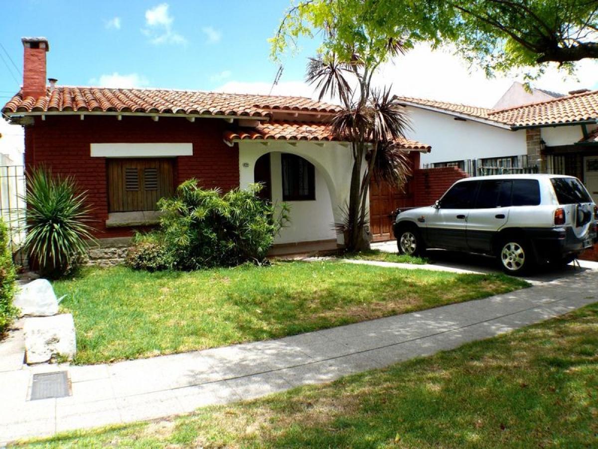 2 bedrooms House in Mar del Plata, Argentina No. 69840