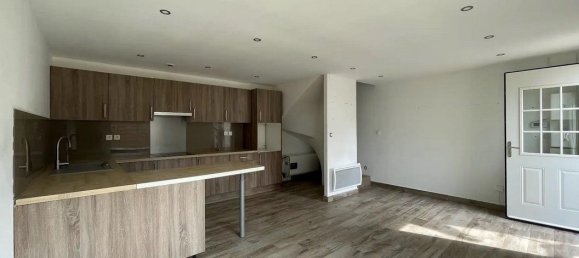 Casa de 2 dormitorios en Val-d'Oise, France No. 291198 2