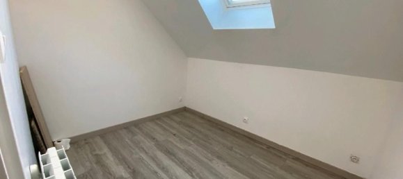 Casa de 2 dormitorios en Val-d'Oise, France No. 291198 4