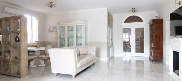 5 bedrooms Apartment in Casalecchio di Reno, Italy No. 351295 3