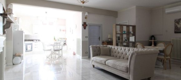 5 bedrooms Apartment in Casalecchio di Reno, Italy No. 351295 2