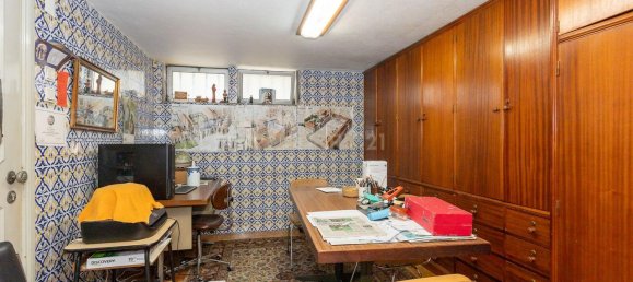 5 bedrooms House in Lisbon, Portugal No. 128986 14