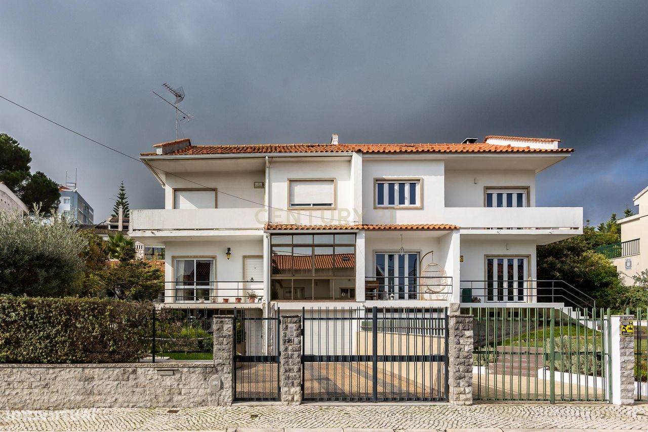 5 bedrooms House in Lisbon, Portugal No. 128986